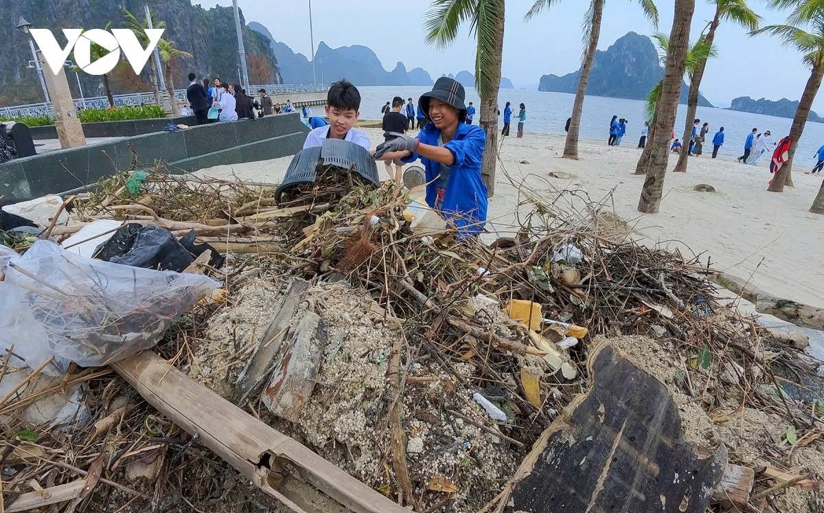 Du lịch Quảng Ninh giữ mục tiêu về lượng khách dù thiệt hại nặng sau bão- Ảnh 2.