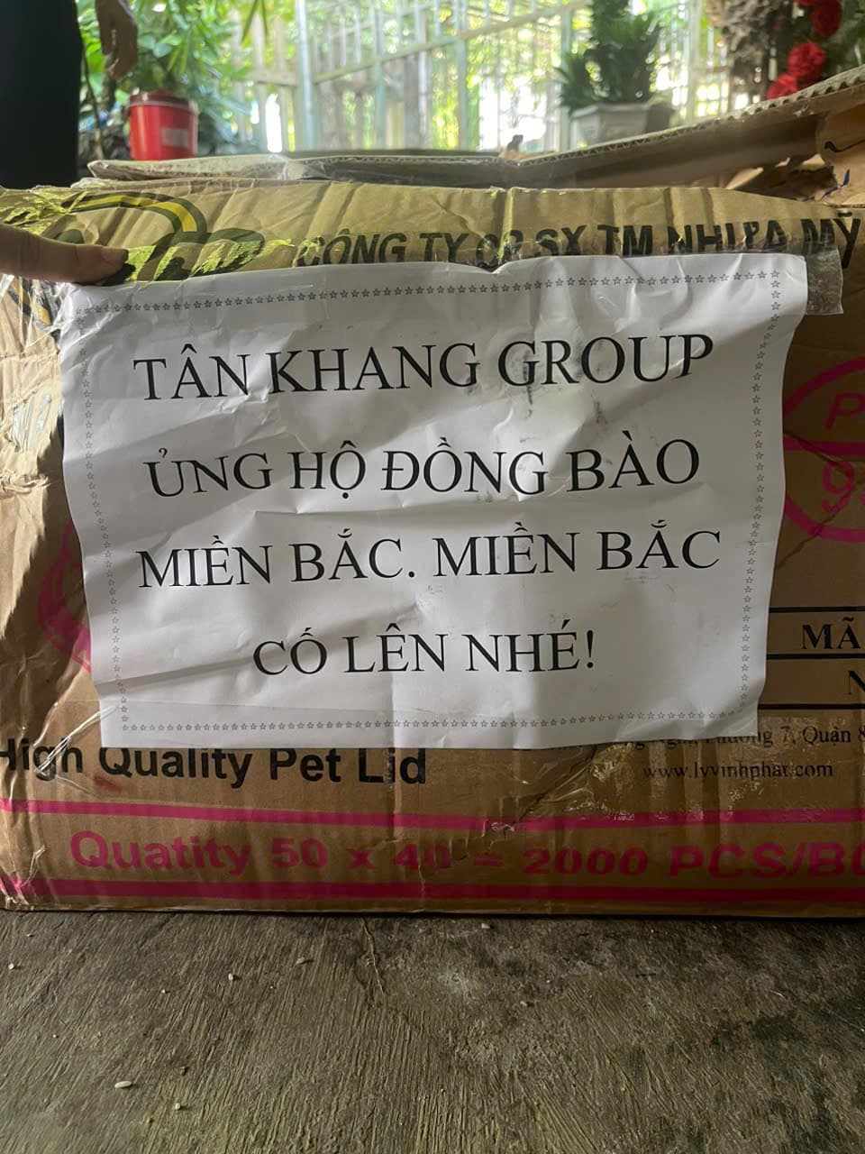 Phát hiện nhiều vàng trong đồ cứu trợ ở Lào Cai: Chủ nhân hé lộ lý do túi vàng bất ngờ "chui" vào thùng- Ảnh 1.