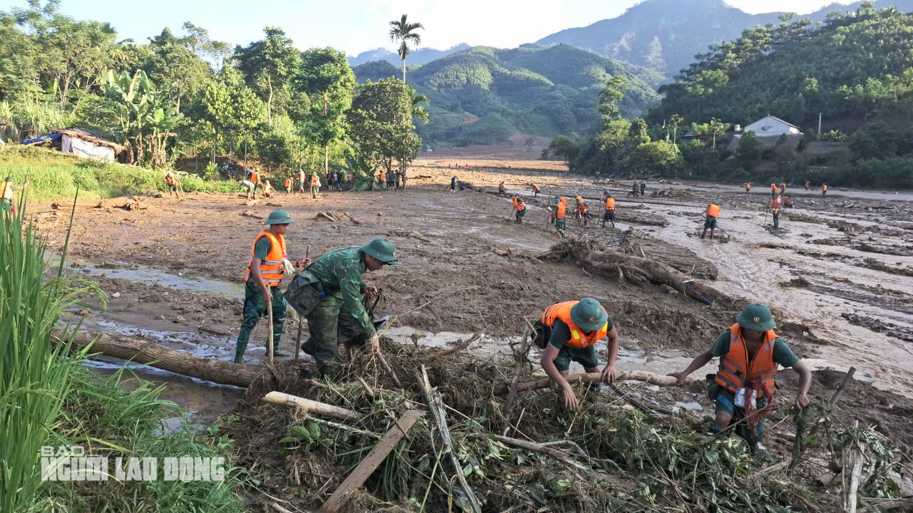 Tìm thấy thêm 1 thi thể tại thôn Làng Nủ- Ảnh 1.