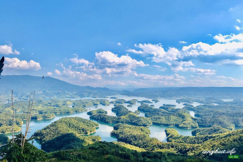 Phát hiện 1 "vịnh Hạ Long trên cạn" giữa Tây Nguyên hùng vĩ: Mang vẻ đẹp hoang sơ, “chữa lành” giữa thiên nhiên không khói bụi