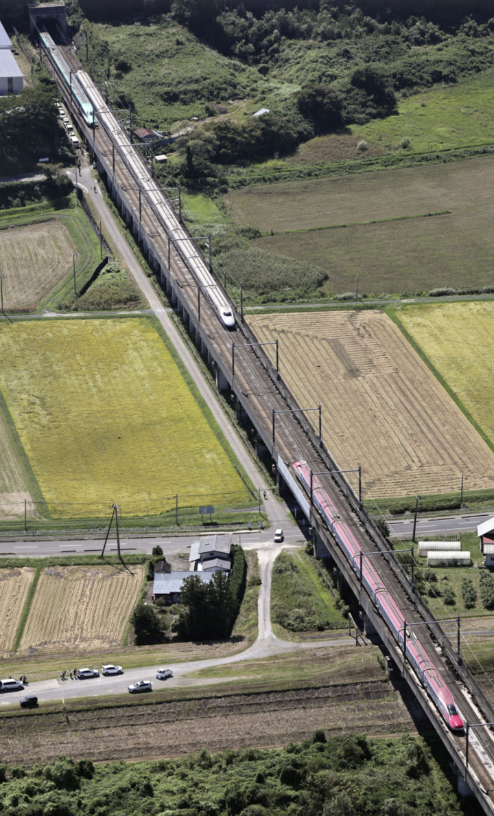 Tàu Shinkansen bất ngờ bị tách rời toa, phải dừng khẩn cấp- Ảnh 2.