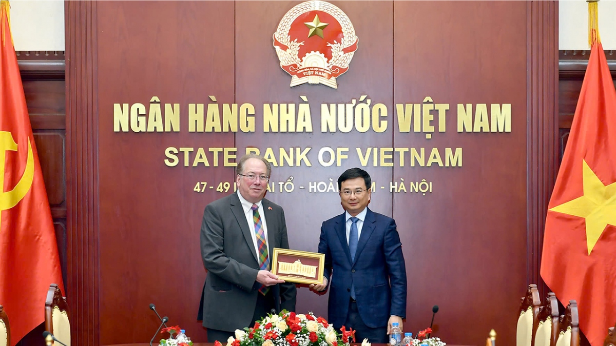 Anh ủng hộ tham vọng của Việt Nam phát triển trung tâm tài chính quốc tế mới- Ảnh 1.