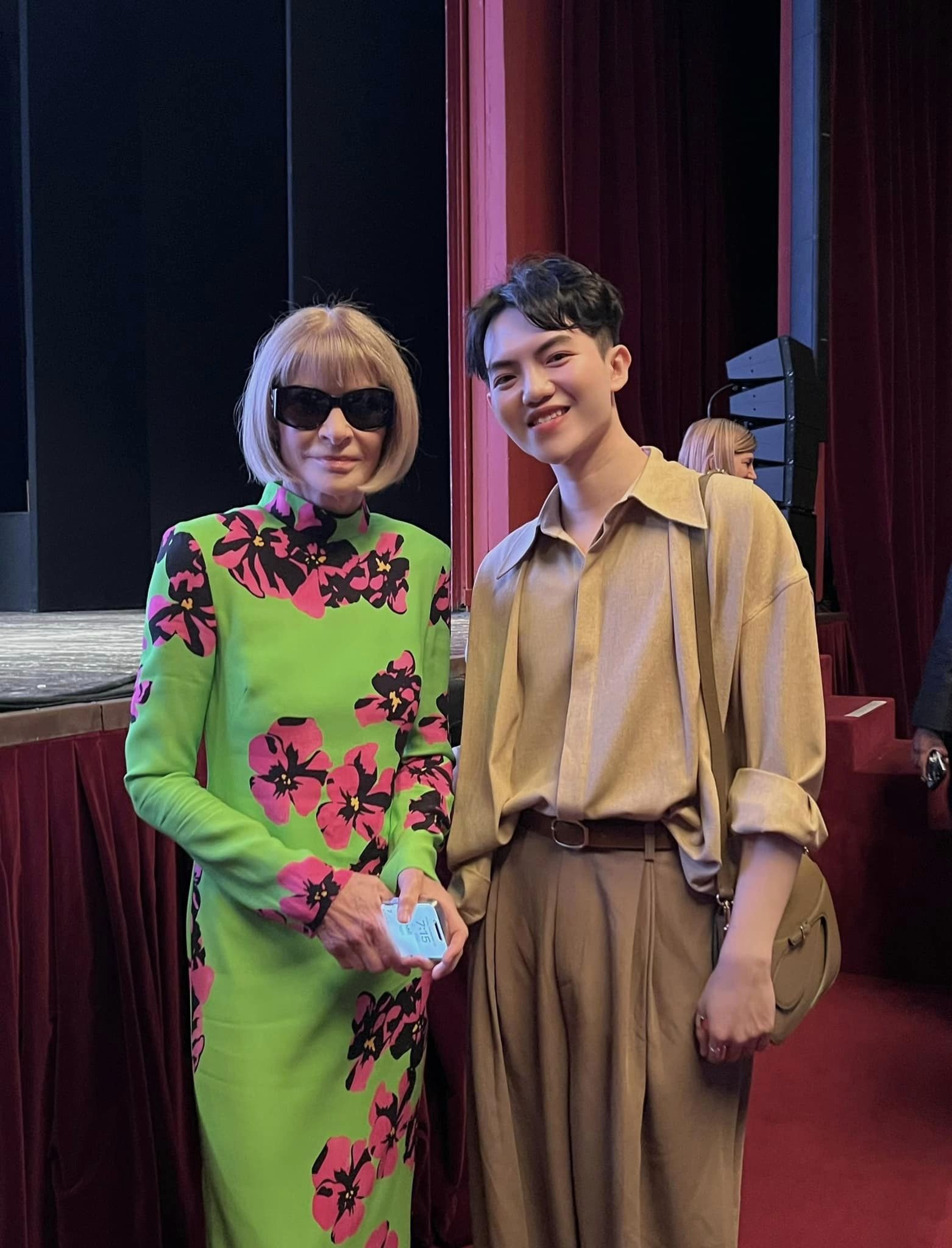 Lần đầu tiên có NTK Gen Z Việt làm runway show ở Milan Fashion Week được Anna Wintour khen, khách mời cũng toàn người cool- Ảnh 24.