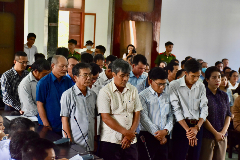 Tuyên án cựu Chủ tịch, Phó Chủ tịch huyện, thị trấn, Phó Giám đốc Văn phòng ĐKĐĐ,Trưởng phòng đo đạc bản đồ, TN&MT,...- Ảnh 1.