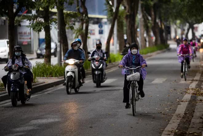 Đợt không khí lạnh đầu tiên trong năm: Nhiệt độ có thể xuống đến dưới 19 độ C- Ảnh 1.