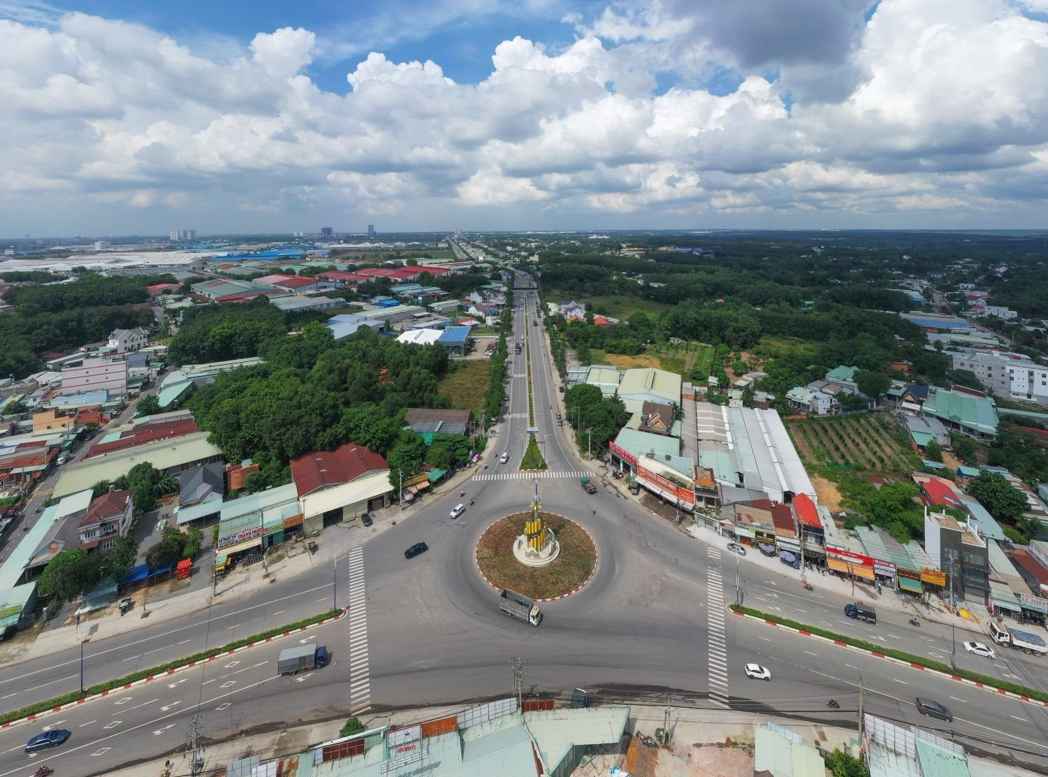 Mới lên thành phố 18 tháng, địa phương hút 5,3 tỷ USD vốn ngoại muốn đạt đô thị loại 2 vào năm sau- Ảnh 2.