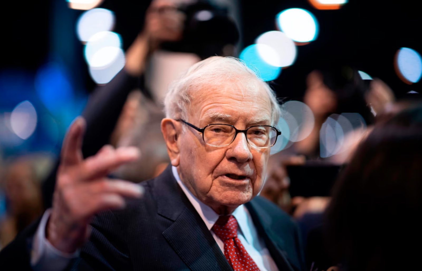 Tỷ phú Warren Buffett: 3 nguyên tắc “tối giản” chỉ người biết kiếm tiền mới hiểu, người nghèo dành cả đời chưa chắc đã ngộ ra- Ảnh 2.