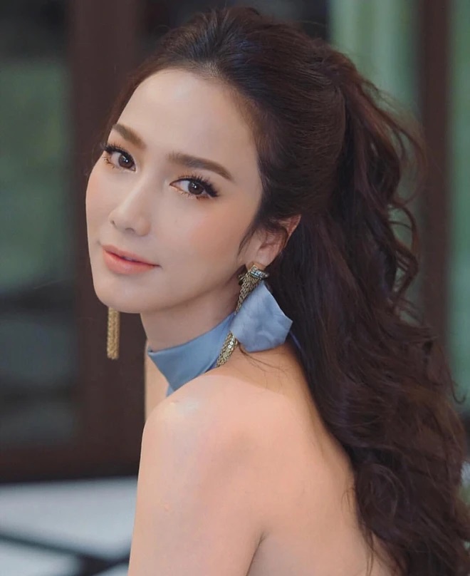 Mỹ nhân đắt giá nhất showbiz 20 năm chưa từng thất bại, thần thái đỉnh cao xứng danh quốc bảo nhan sắc- Ảnh 1.