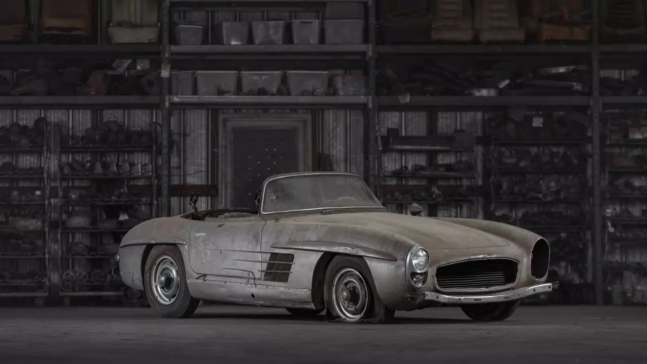 Chiếc Mercedes 300SL cổ như sắt vụn vẫn bán giá hơn 24 tỉ đồng nhờ chi tiết cực hiếm này, ở Việt Nam cũng có đại gia sở hữu một chiếc- Ảnh 1.