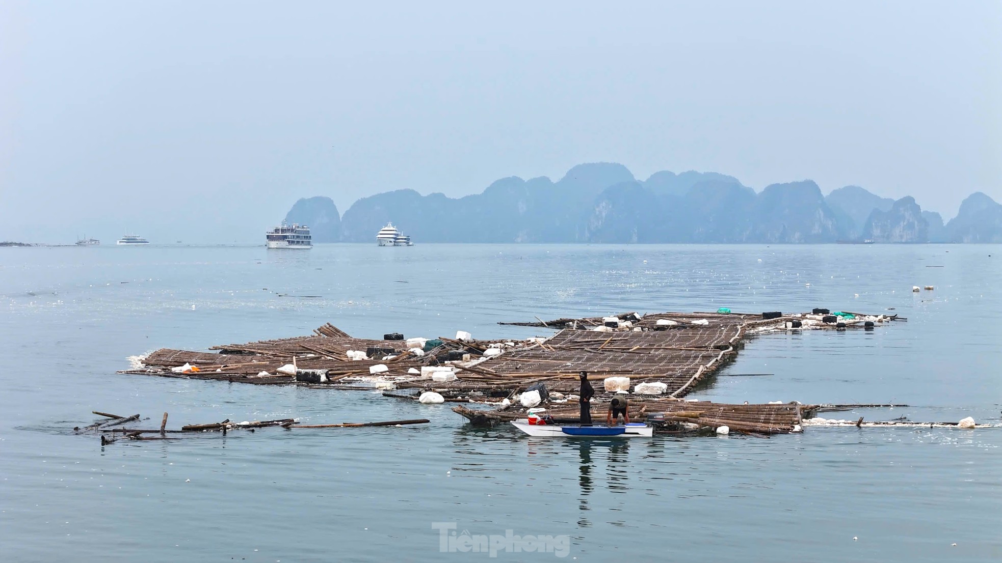 'Núi' rác khổng lồ đang 'tấn công' vịnh Hạ Long- Ảnh 8.