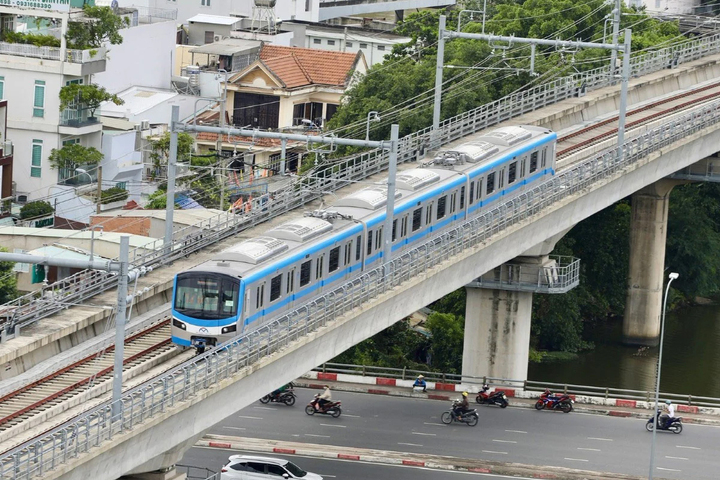 Thủ tướng yêu cầu TP.HCM khai thác Metro Bến Thành - Suối Tiên trong tháng 11- Ảnh 1.