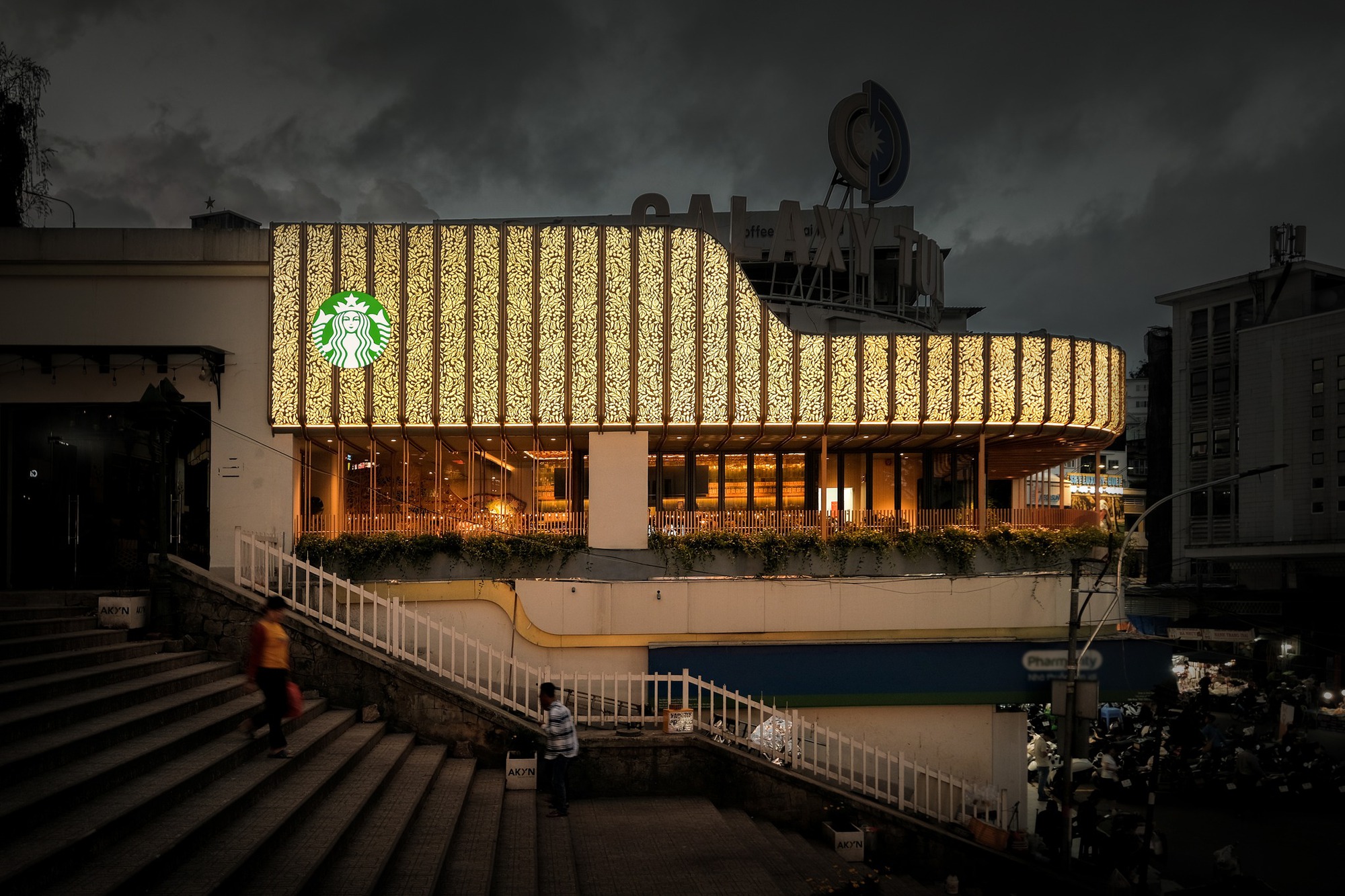 Starbucks "chào sân" Đà Lạt: Vị trí xịn xò, giờ mở cửa mới gây bất ngờ- Ảnh 3.