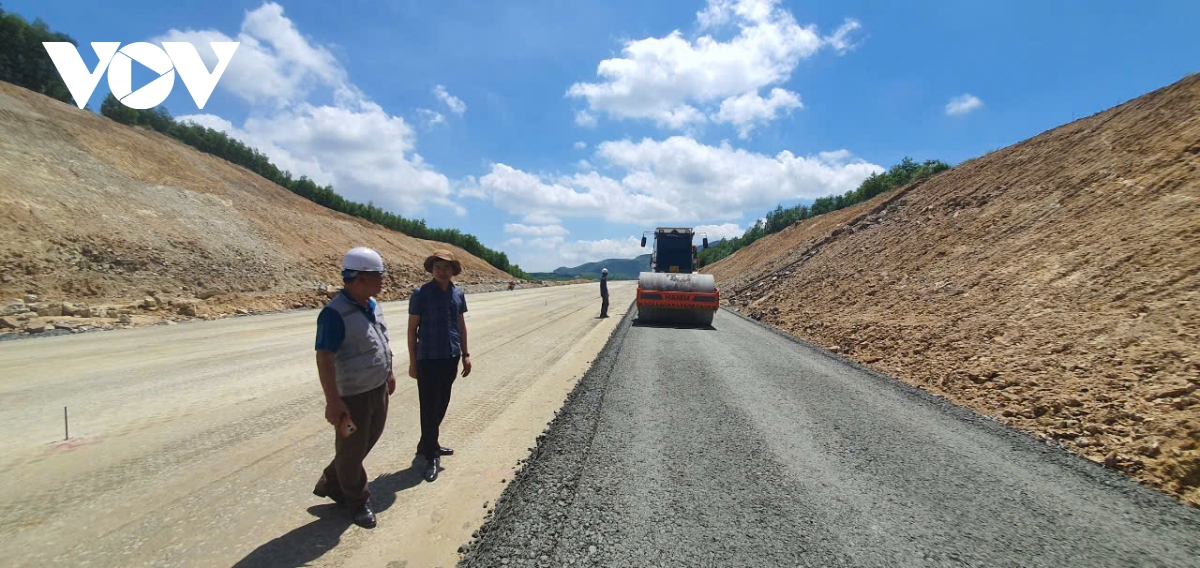 Hà Tĩnh điều chuyển vốn dự án đầu tư công chậm giải ngân- Ảnh 2.