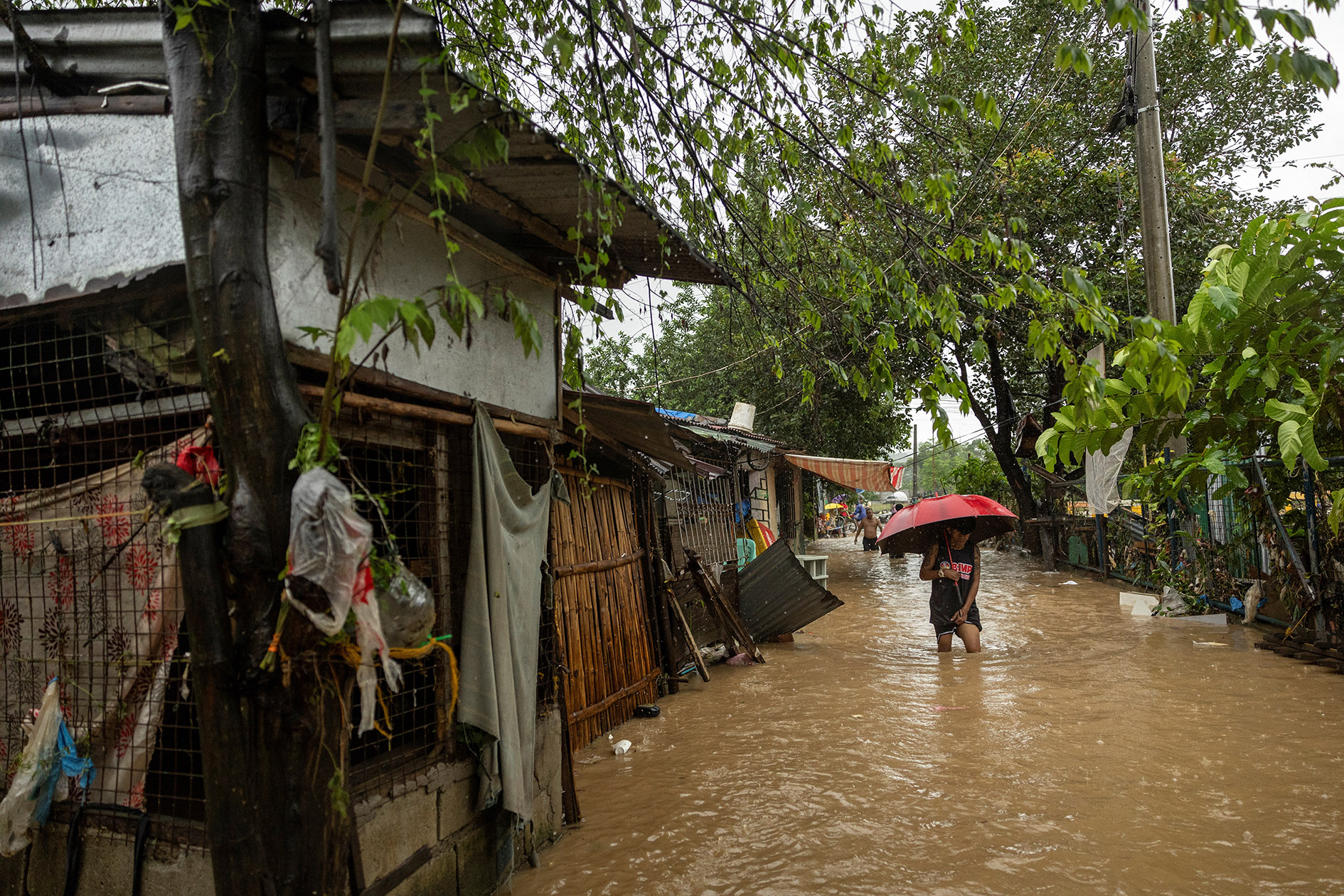 Một khu vực ngập nước sau mưa lớn do bão Yagi ở TP Baras,  tỉnh Rizal - Philippines ngày 2-9 Ảnh: REUTERS