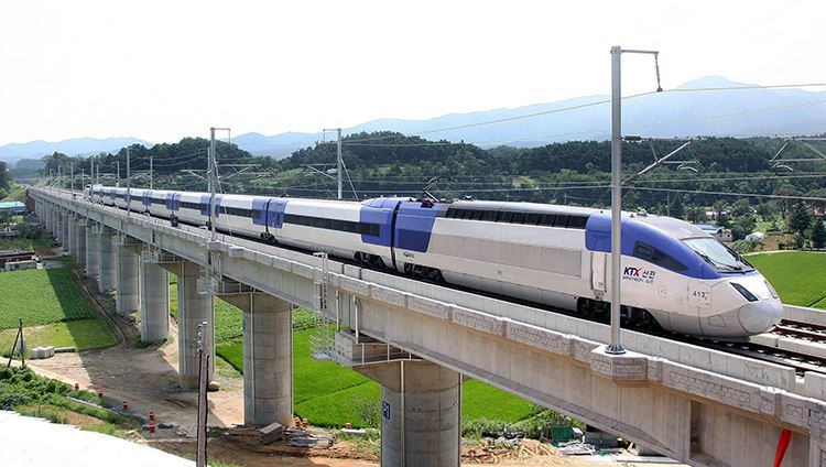 Giấc mơ ăn sáng Hà Nội, ăn trưa TP.HCM bằng đường sắt 350km/h: Vé hạng VIP nhất bao nhiêu tiền?- Ảnh 4.