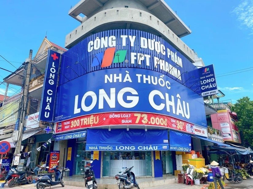 Cuộc đua "tam mã" của chuỗi nhà thuốc Việt dần ngã ngũ: Long Châu phả hơi nóng vào đối thủ, An Khang đứng trước cuộc “đại phẫu” đóng cửa hơn 200 điểm bán, Pharmacity làm gì để tìm lại hào quang?- Ảnh 2.