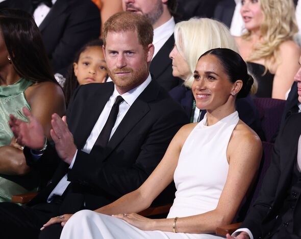 Quỹ từ thiện của Harry và Meghan lên tiếng về cáo buộc "hô biến" khoản tài trợ trị giá hàng triệu đô la- Ảnh 1.