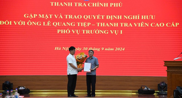 Thứ trưởng, Phó Vụ trưởng, Giám đốc, Phó Giám đốc Sở nghỉ hưu từ 1/10- Ảnh 2.