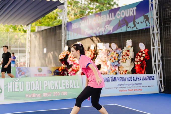 Ra sân Pickleball bắt gặp hoa khôi bóng chuyền Thu Hoài hẹn hò với bạn trai- Ảnh 4.