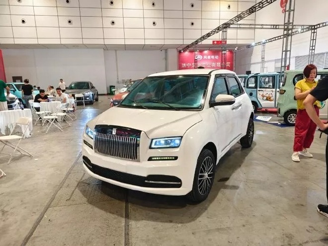 Xe 'siêu sang' giá rẻ bất ngờ: Trung Quốc tung ra loạt xe Rolls-Royce và Maybach phiên bản mini cho người 'sành điệu' nhưng ít tiền!- Ảnh 4.