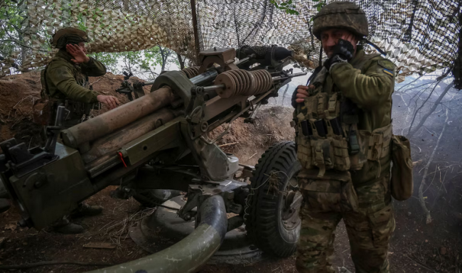 Kursk: "Vua pháo binh" Ukraine nổ tung, 6 vạn quân Nga quyết đấu - TT Putin nói về đòn ăn miếng trả miếng- Ảnh 2.