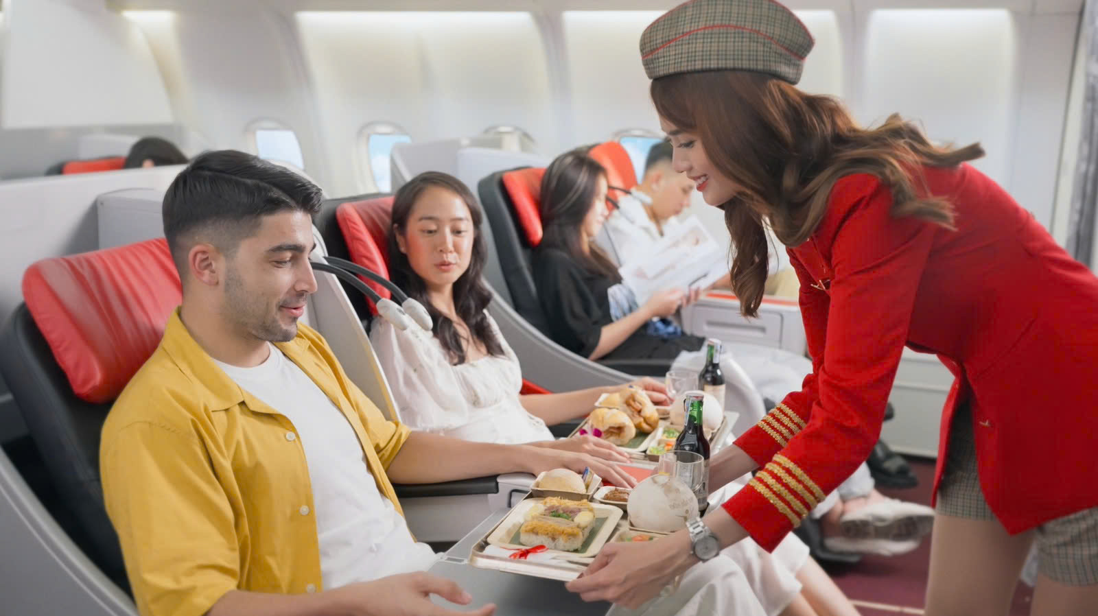 Vietjet công bố báo cáo kiểm toán 6 tháng đầu năm 2024, lợi nhuận tăng trưởng mạnh- Ảnh 2.