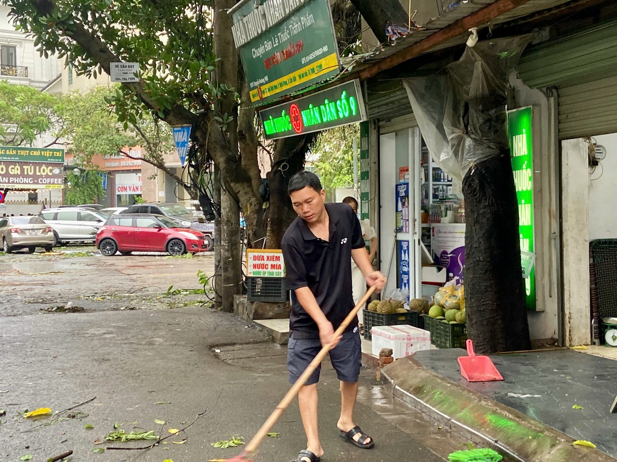 Chợ sớm sau bão: Vắng bóng tiểu thương, rau xanh tăng gấp rưỡi- Ảnh 10.