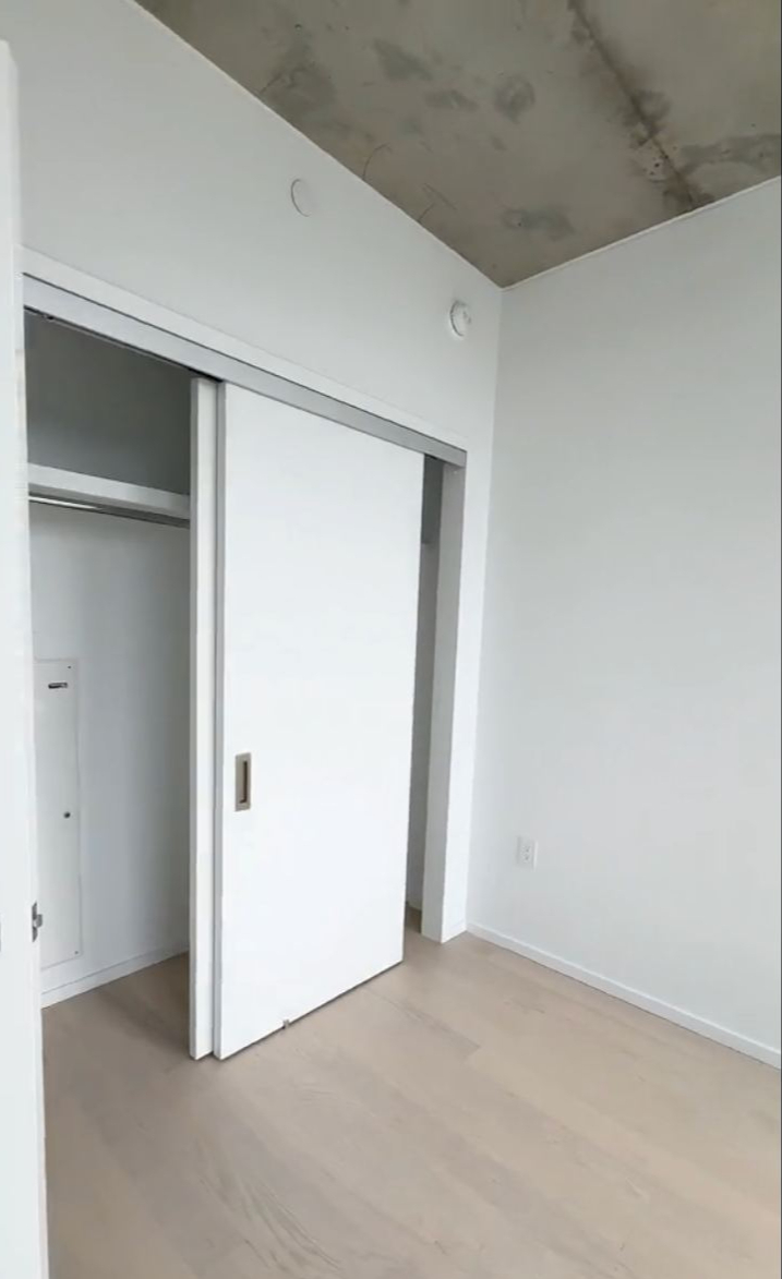 Rich kid Chao thuê nhà 113 triệu/tháng nhưng không có tủ quần áo, thay vào đó là làm thứ này- Ảnh 8.