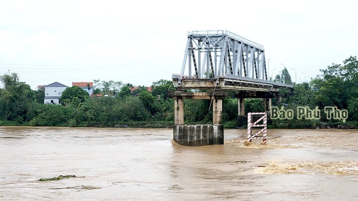 Nguyên nhân vụ sập cầu Phong Châu ở Phú Thọ- Ảnh 1.