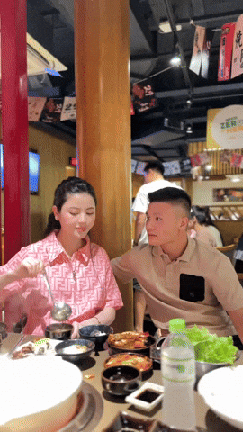 Quang Hải trổ tài lẻ làm "stylist" cho Chu Thanh Huyền, kết quả ra sao?- Ảnh 2.