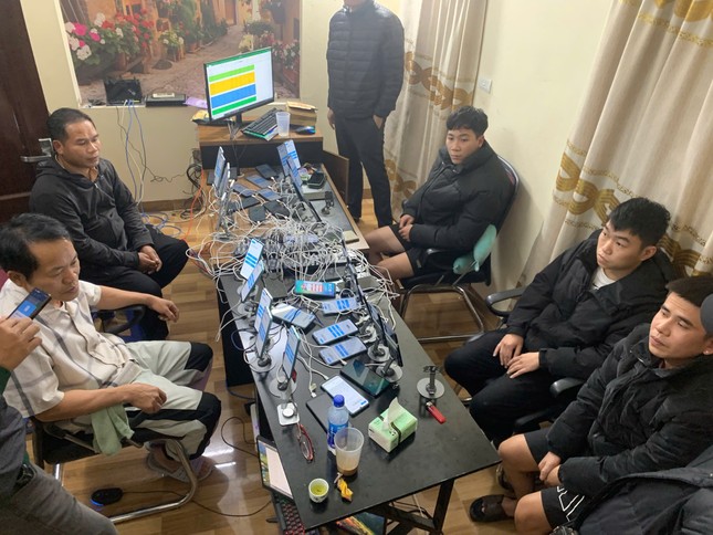 Hà Nội: Phá đường dây đánh bạc nghìn tỷ có ‘bàn tay’ của tổ chức tội phạm nước ngoài- Ảnh 2.