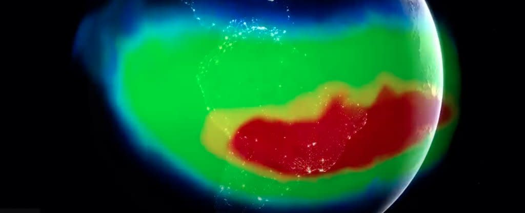 NASA đang theo dõi hiện tượng kỳ lạ trong từ trường Trái Đất: "Hố đen" từ tính khổng lồ trên bầu trời- Ảnh 1. NASA đang theo dõi hiện tượng kỳ lạ trong từ trường Trái Đất: "Hố đen" từ tính khổng lồ trên bầu trời- Ảnh 1.