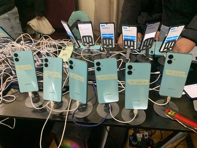 Hà Nội: Phá đường dây đánh bạc nghìn tỷ có ‘bàn tay’ của tổ chức tội phạm nước ngoài- Ảnh 4.