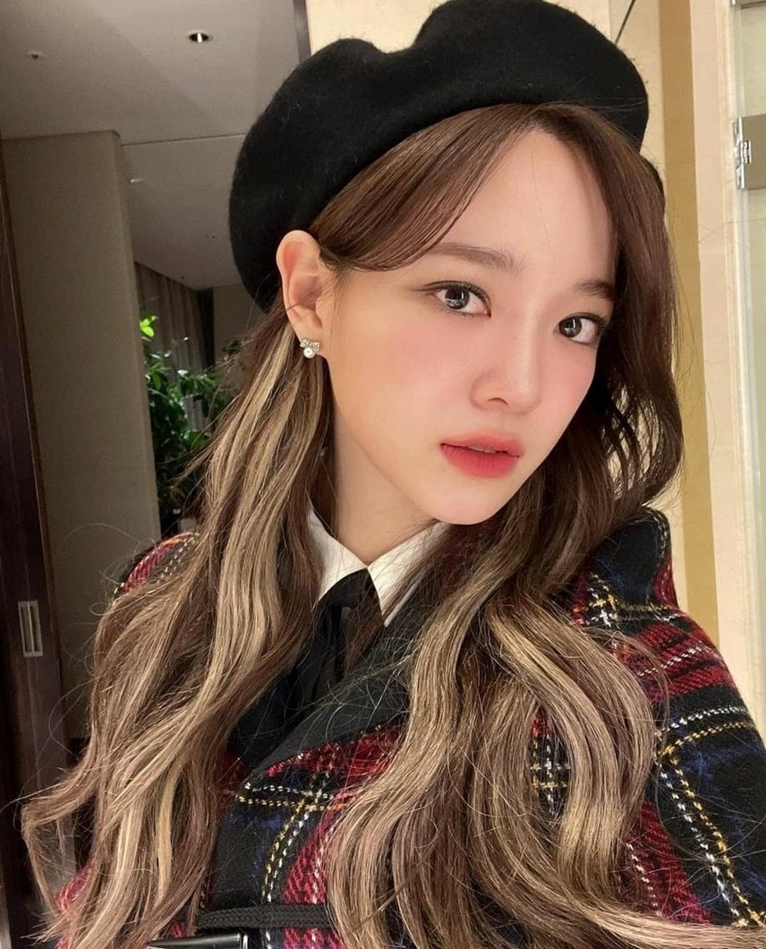 Mỹ nhân “vượt mặt” Kim Tae Hee có làn da căng bóng, nõn nà đáng ghen tỵ: Hóa ra nhờ 1 thói quen uống nước- Ảnh 1. Mỹ nhân “vượt mặt” Kim Tae Hee có làn da căng bóng, nõn nà đáng ghen tỵ: Hóa ra nhờ 1 thói quen uống nước- Ảnh 1.