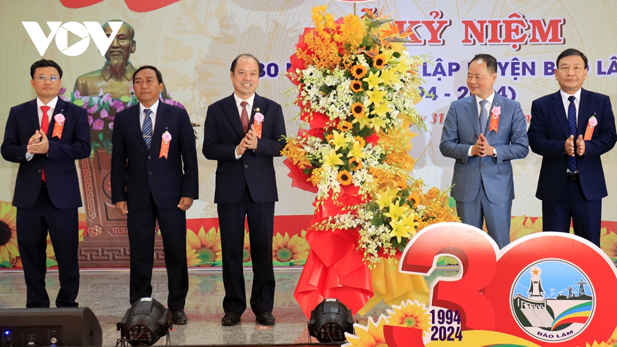 Một huyện ở Lâm Đồng thu ngân sách tăng 212 lần so với ngày đầu thành lập- Ảnh 1.