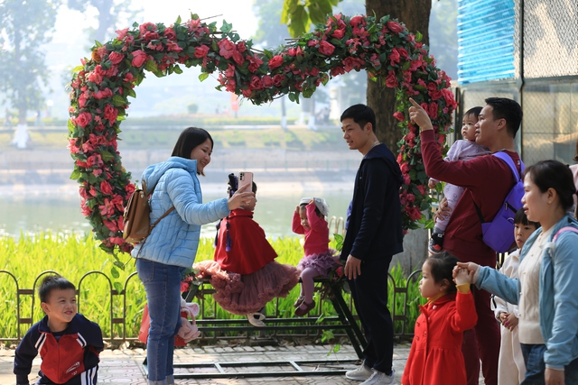 Chỉ được nghỉ 1 ngày Tết dương, người dân Hà Nội lựa chọn nơi này là điểm đến lý tưởng cho cả gia đình- Ảnh 13. Chỉ được nghỉ 1 ngày Tết dương, người dân Hà Nội lựa chọn nơi này là điểm đến lý tưởng cho cả gia đình- Ảnh 13.