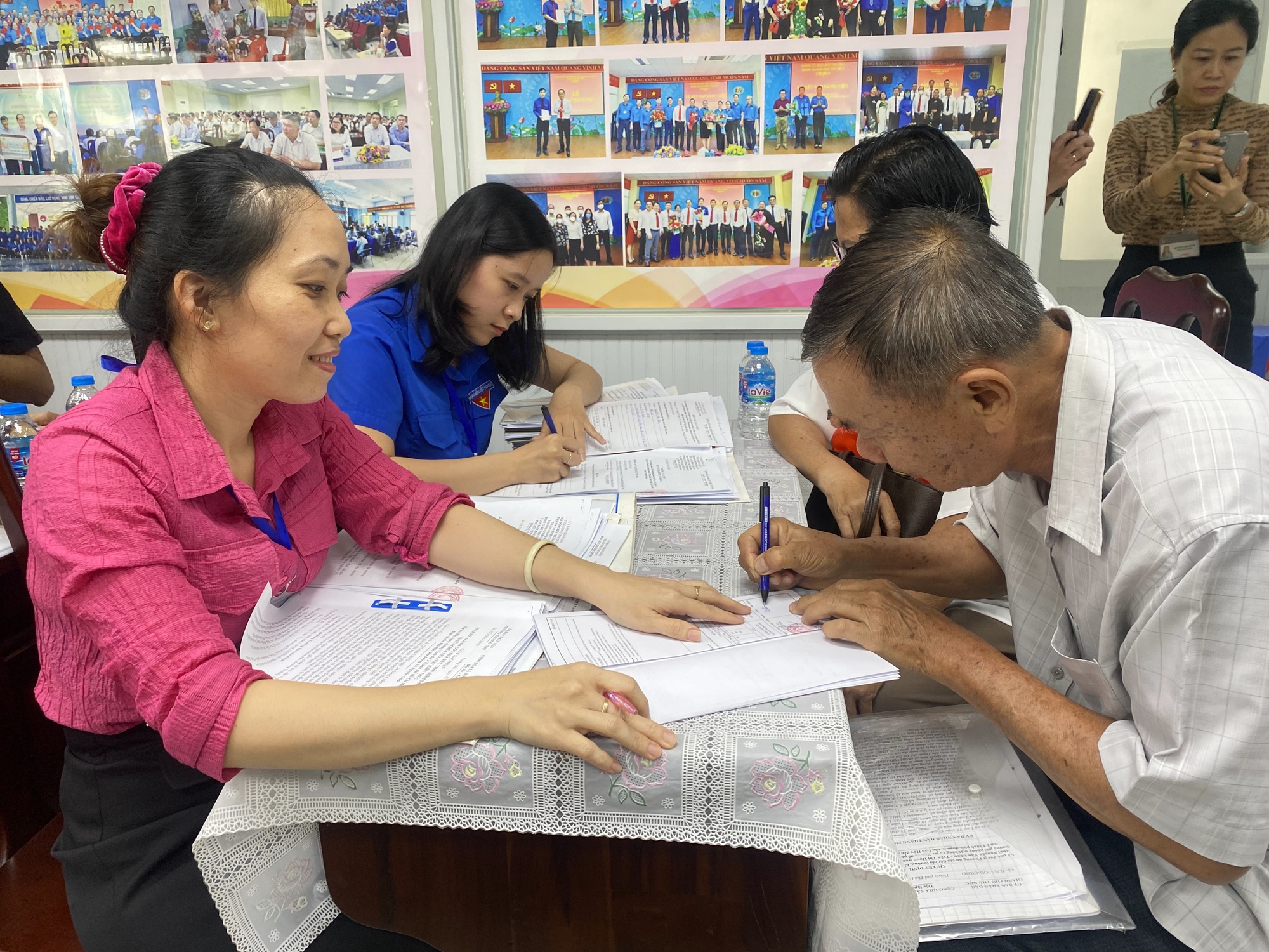 TP Thủ Đức chi trả tiền bồi thường dự án Vành đai 2- Ảnh 3. TP Thủ Đức chi trả tiền bồi thường dự án Vành đai 2- Ảnh 3.