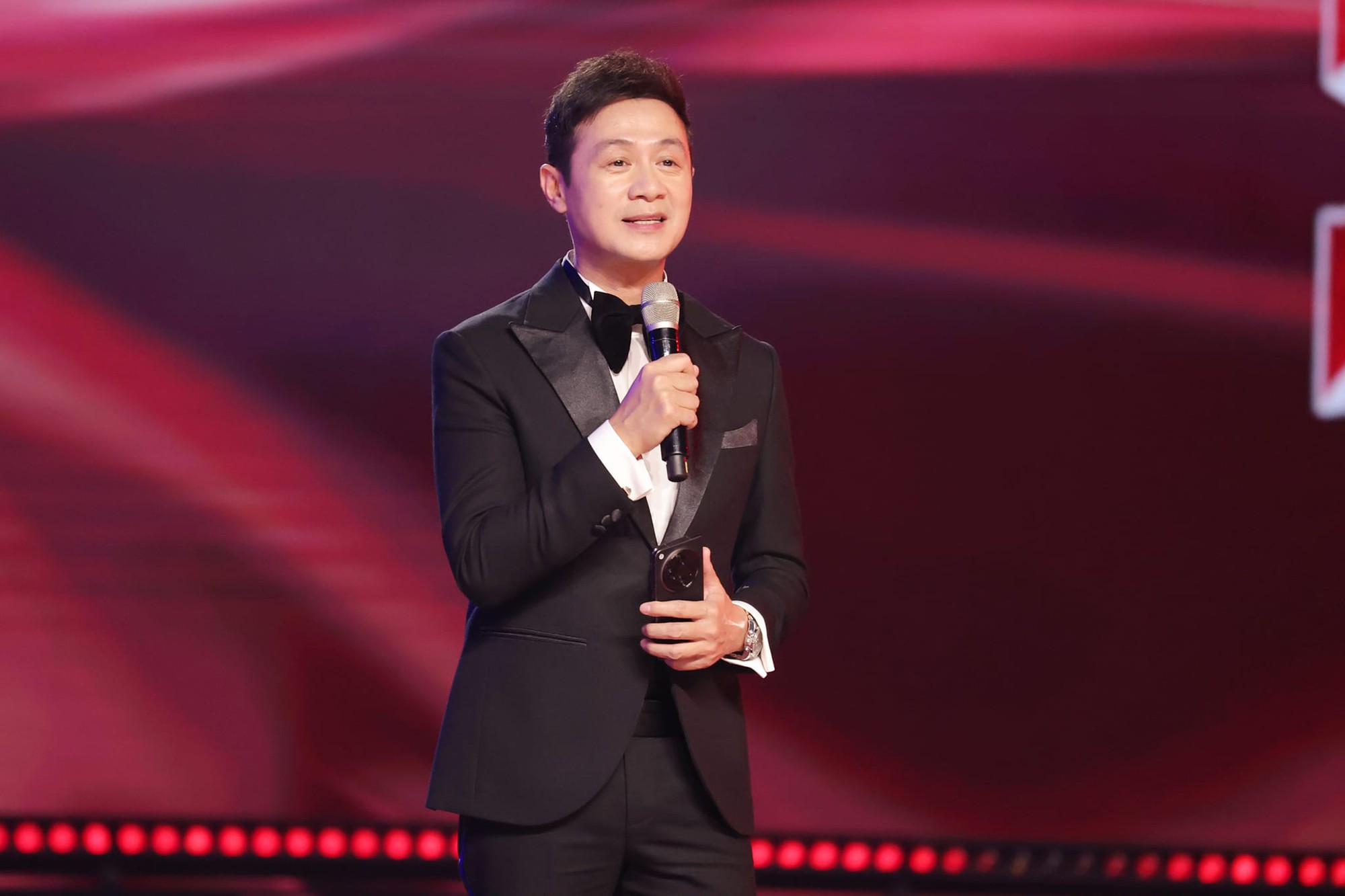 Chính thức công bố MC gala WeChoice Awards 2024: Sự kết hợp đáng mong chờ của MC Anh Tuấn và "Hoa hậu gen Z" đình đám!- Ảnh 3.