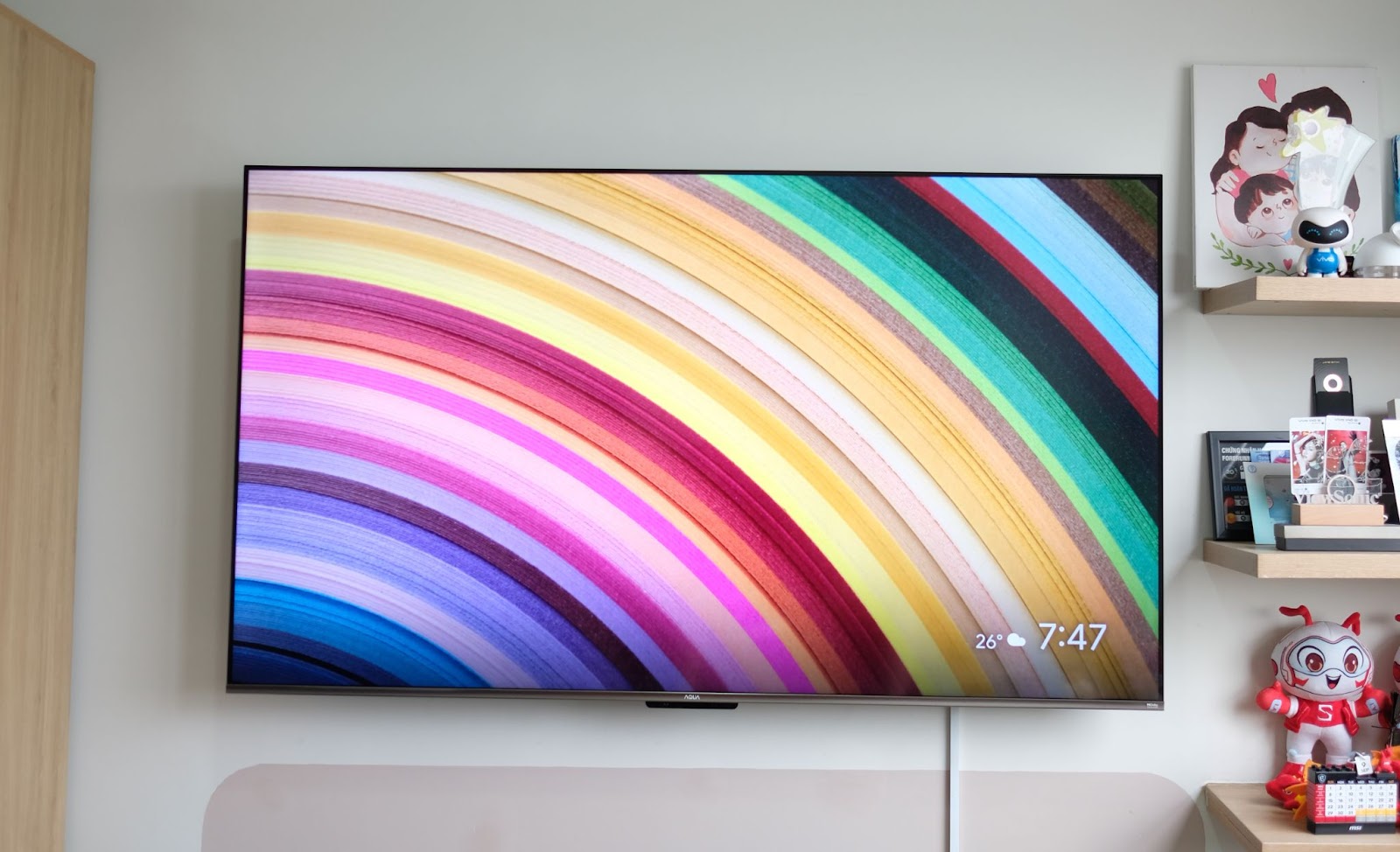 Trải nghiệm TV AQUA 4K 65 inch: Màn hình QLED, giá mềm- Ảnh 1.