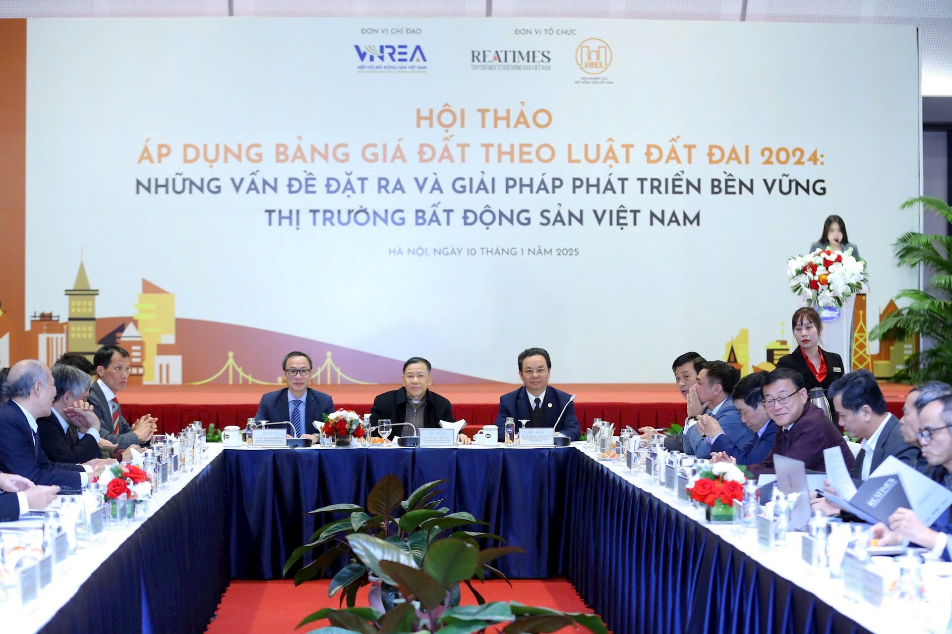 Áp dụng bảng giá đất theo Luật Đất đai 2024: Cả người dân và doanh nghiệp “lao đao”- Ảnh 1.