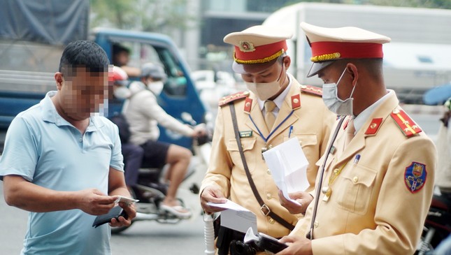 Cục CSGT lý giải về việc quy định 'cấm' tài xế ô tô kinh doanh vận tải lái liên tục quá 4 tiếng- Ảnh 1.