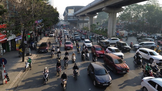 Đi 65km từ quê lên Hà Nội bằng thời gian di chuyển 2km khi ùn tắc- Ảnh 1.