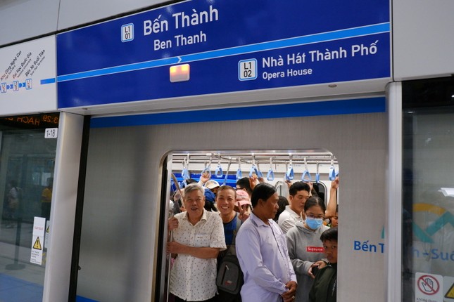 Từ 21/1, những ai được miễn phí vé tàu metro TPHCM?- Ảnh 1.