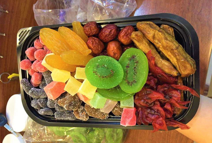 Tết sắp đến, mua trái cây sấy khô cần tránh 5 loại này kẻo ăn toàn "mầm bệnh"- Ảnh 2. Tết sắp đến, mua trái cây sấy khô cần tránh 5 loại này kẻo ăn toàn "mầm bệnh"- Ảnh 2.