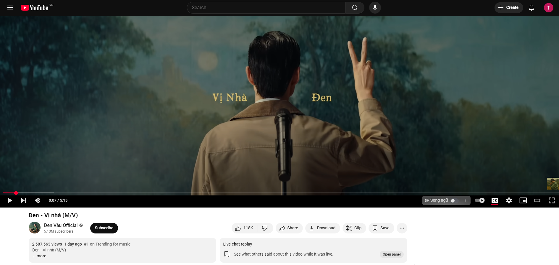Hơn 2,5 triệu người "phát cuồng" MV mới của Đen Vâu, lọt top 1 trending chỉ sau hơn 1 ngày- Ảnh 1. Hơn 2,5 triệu người "phát cuồng" MV mới của Đen Vâu, lọt top 1 trending chỉ sau hơn 1 ngày- Ảnh 1.
