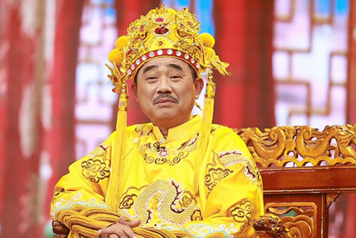 NSND Quốc Khánh và 2 thập kỷ liên tục đóng Ngọc Hoàng trong Táo quân- Ảnh 1. NSND Quốc Khánh và 2 thập kỷ liên tục đóng Ngọc Hoàng trong Táo quân- Ảnh 1.