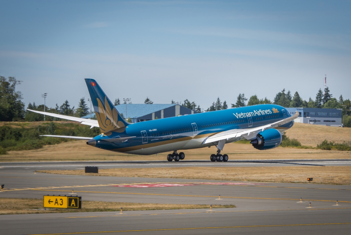 Đưa "siêu máy bay" vào khai thác, Vietnam Airlines tiếp lửa cho tuyển Việt Nam- Ảnh 3.