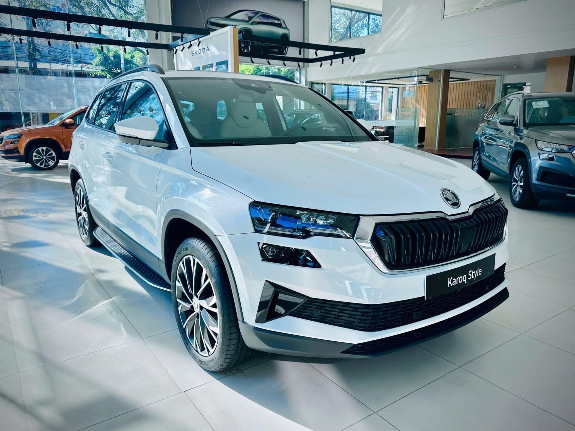 Xe Skoda giảm giá 200 triệu tại đại lý: Karoq còn 799 triệu rẻ hơn Corolla Cross, Kodiaq lần đầu dưới 1 tỷ cạnh tranh CX-8- Ảnh 2.