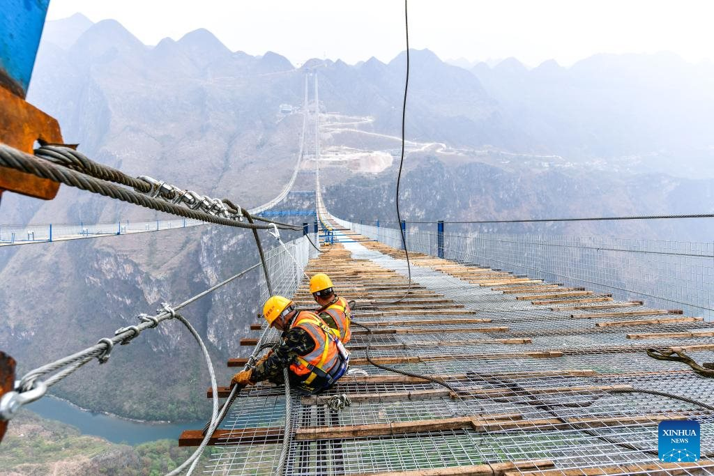 Một siêu cường châu Á xô đổ kỷ lục của Mỹ, lên ngôi số 1 thế giới nhờ công nghệ độc quyền, tạo siêu cầu chấn động toàn cầu- Ảnh 1.