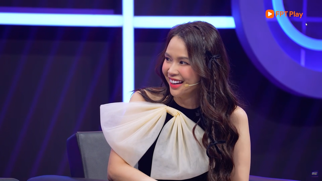 Hari Won ngỡ ngàng phát hiện sao nữ Vbiz cưới chồng kém tận 11 tuổi- Ảnh 7. Hari Won ngỡ ngàng phát hiện sao nữ Vbiz cưới chồng kém tận 11 tuổi- Ảnh 7.